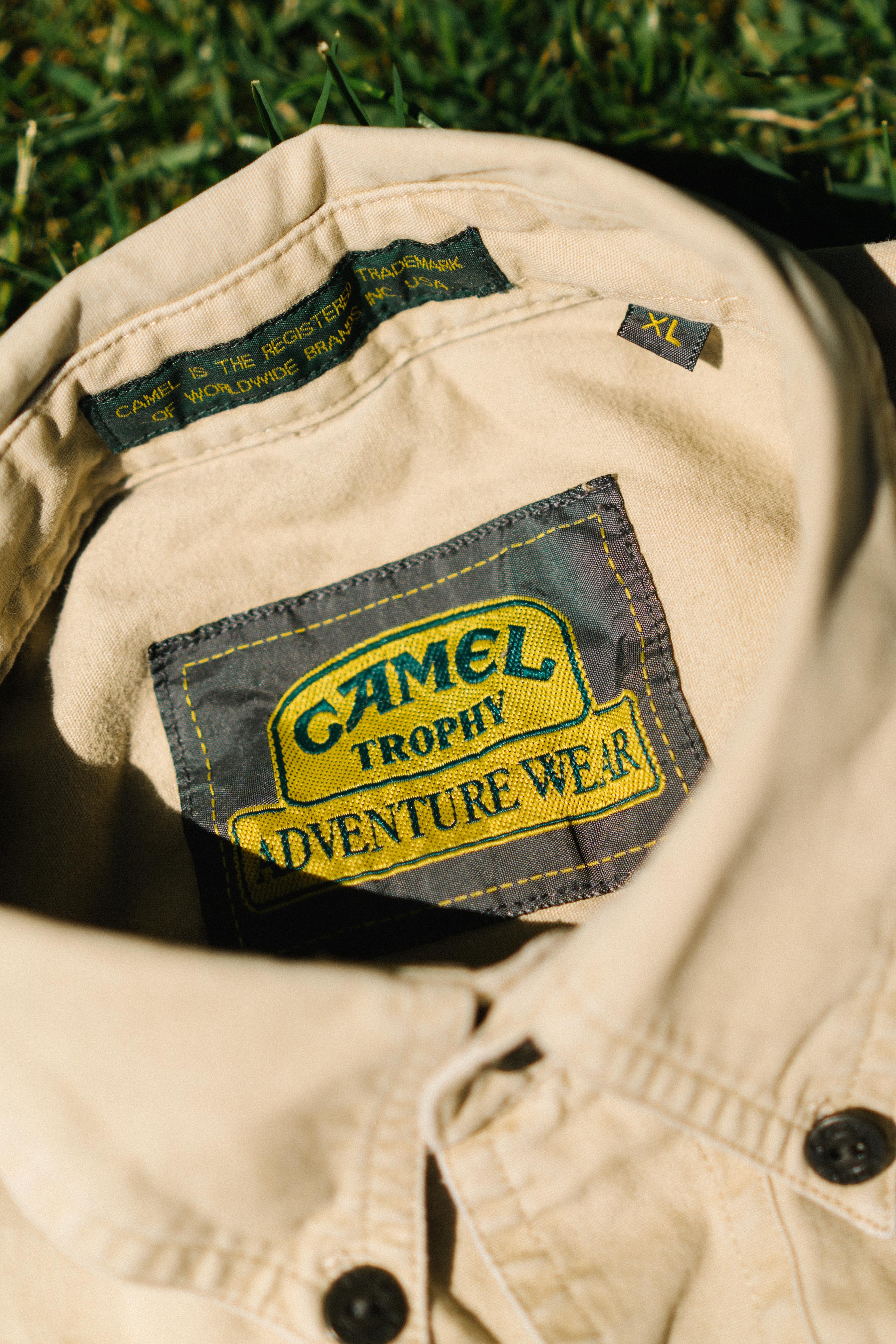 Camel Trophy Adventure Wear Safari Shirt – Vintage 1990s Beige Utility Shirt (XL)