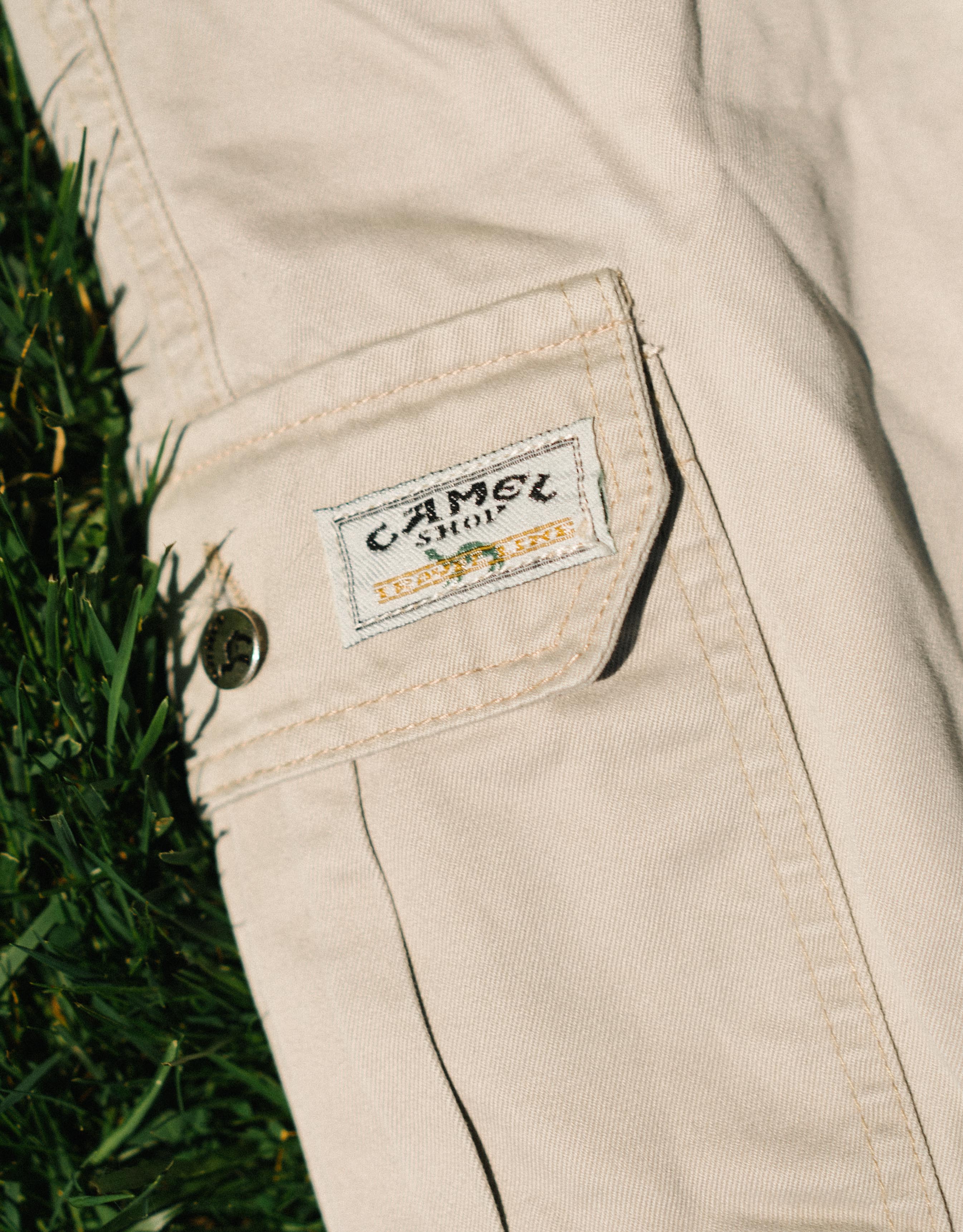 Camel Adventure Wear Cargo Shorts – Vintage 1990s Safari Utility Shorts (Size 36)