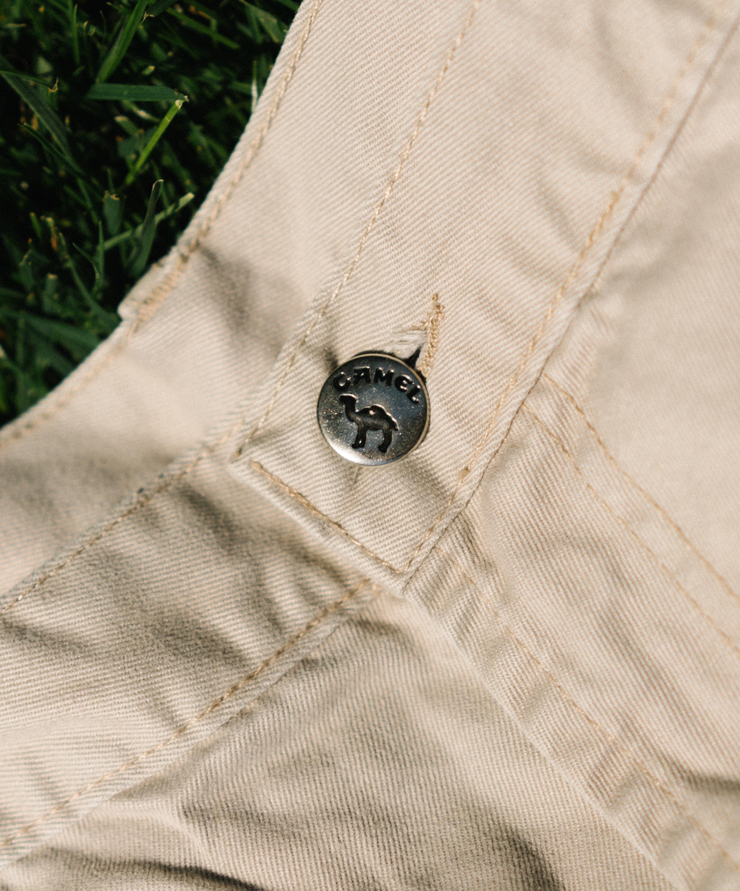Camel Adventure Wear Cargo Shorts – Vintage 1990s Safari Utility Shorts (Size 36)