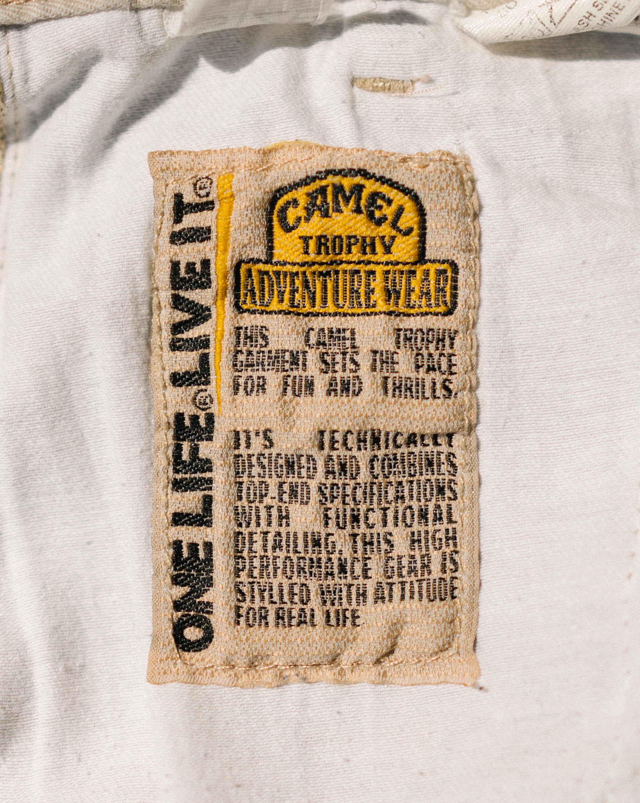 Camel Adventure Wear Cargo Shorts – Vintage 1990s Safari Utility Shorts (Size 36)