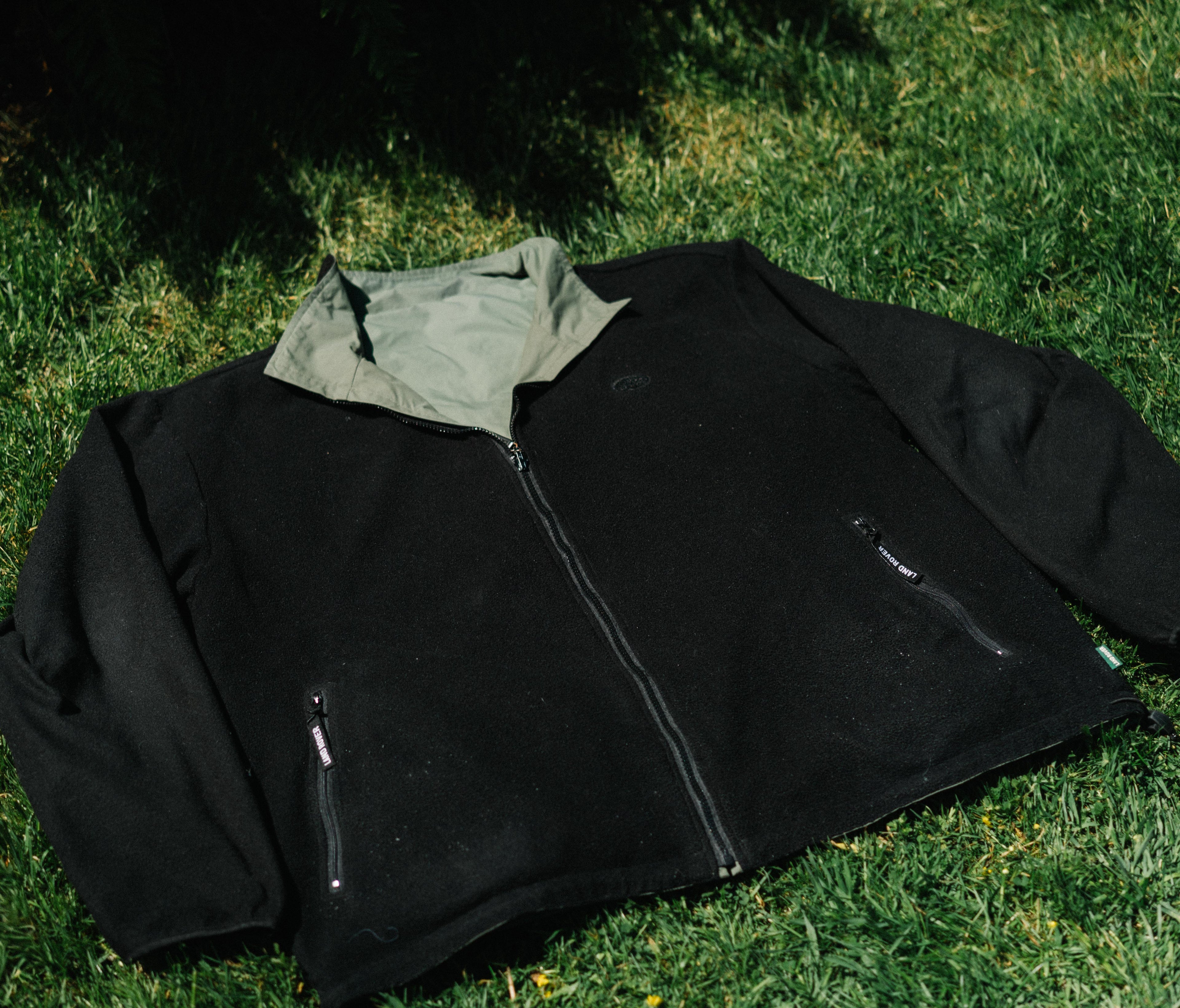 Vintage Land Rover Reversible Fleece Jacket – Black / Sage Green Technical Outdoor Jacket XL
