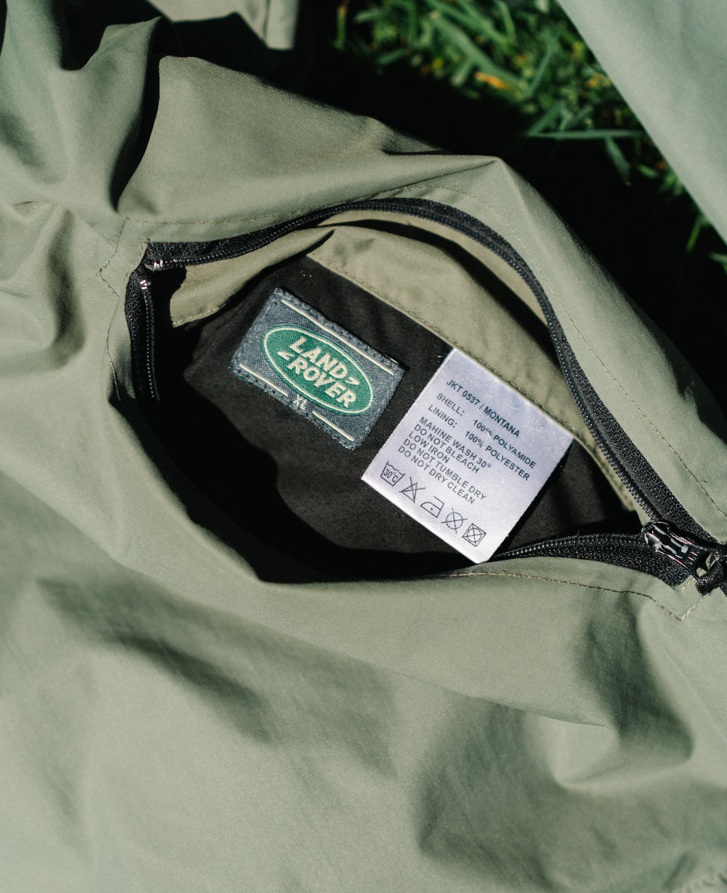 Vintage Land Rover Reversible Fleece Jacket – Black / Sage Green Technical Outdoor Jacket XL